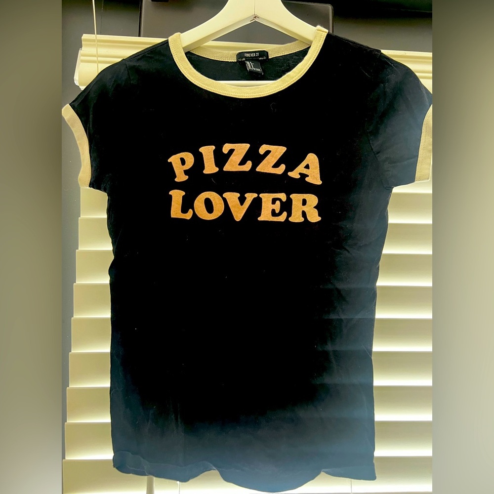 Forever 21 Black and Gray Casual Tee